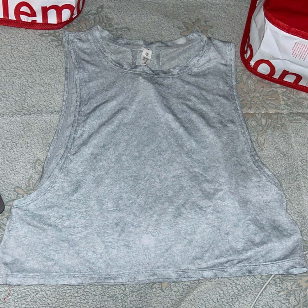 Lululemon tank